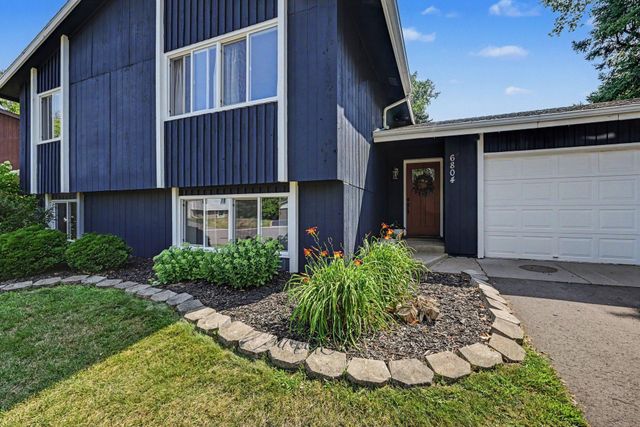 6804 Forestview Lane N, Maple Grove, MN 55369