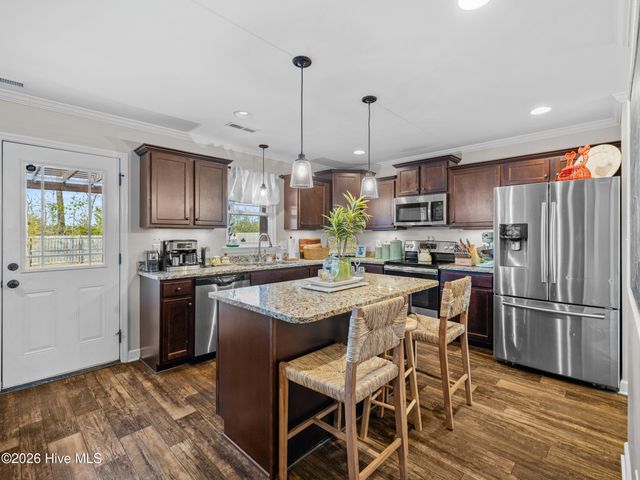 522 Deep Inlet Drive, Sneads Ferry, NC 28460