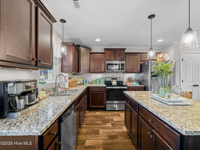 522 Deep Inlet Drive, Sneads Ferry, NC 28460