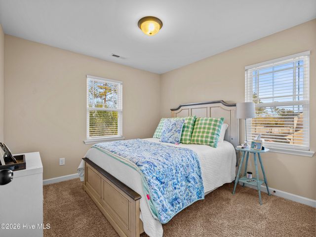 522 Deep Inlet Drive, Sneads Ferry, NC 28460