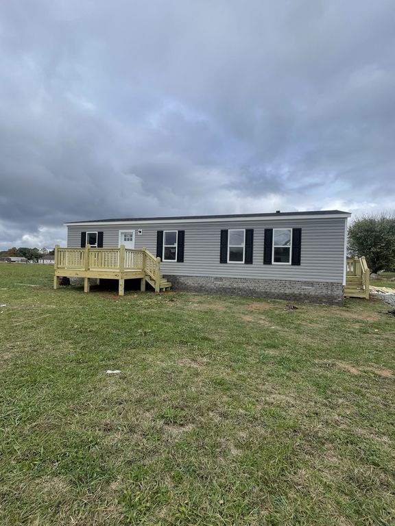 10 McNabb lane, Lafayette, TN 37083