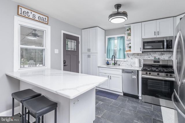 626 LAMBERT AVE, Mount Ephraim, NJ 08059