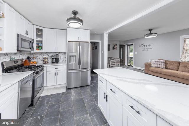 626 LAMBERT AVE, Mount Ephraim, NJ 08059