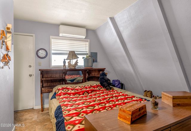 552 W Mountain View Street, Winslow, AZ 86047