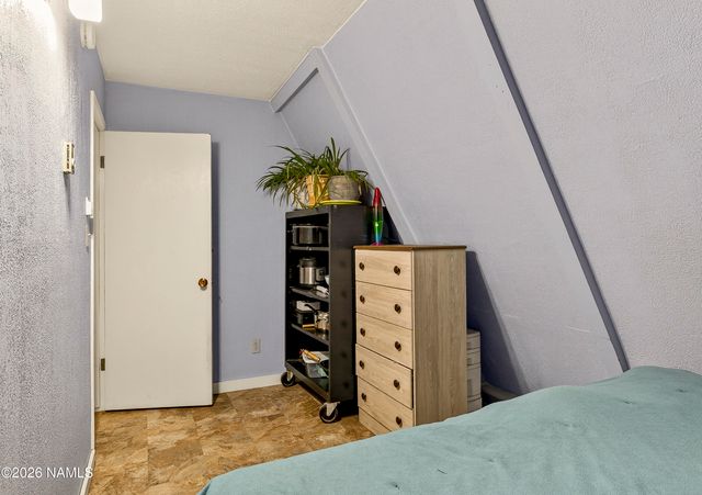 552 W Mountain View Street, Winslow, AZ 86047
