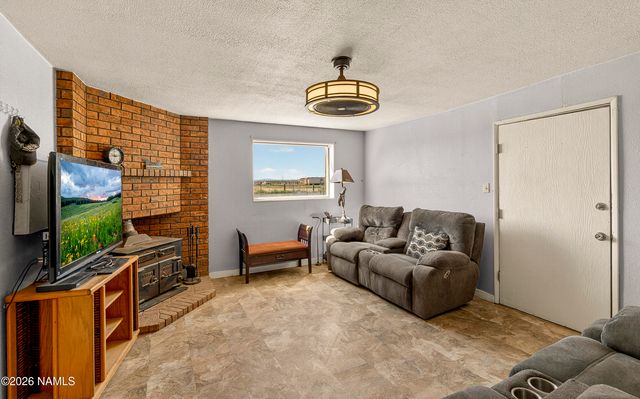 552 W Mountain View Street, Winslow, AZ 86047
