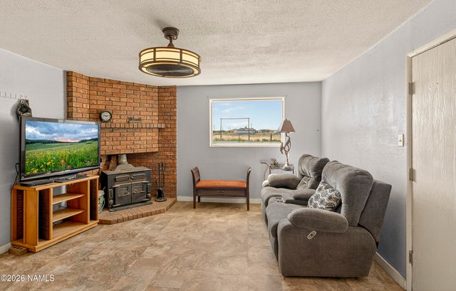 552 W Mountain View Street, Winslow, AZ 86047