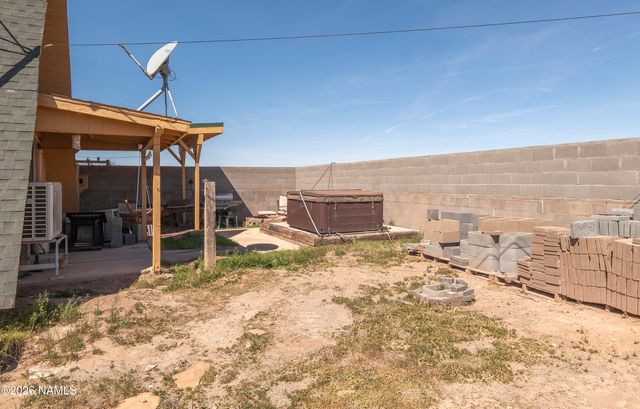 552 W Mountain View Street, Winslow, AZ 86047