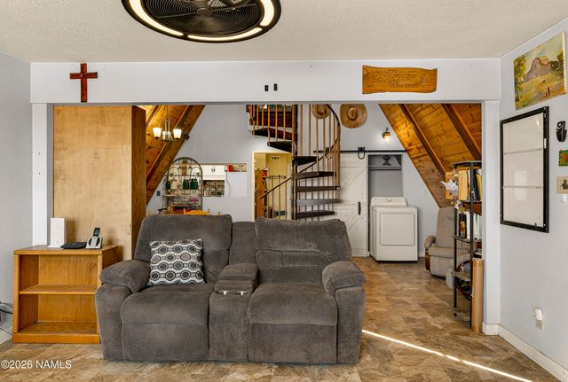 552 W Mountain View Street, Winslow, AZ 86047
