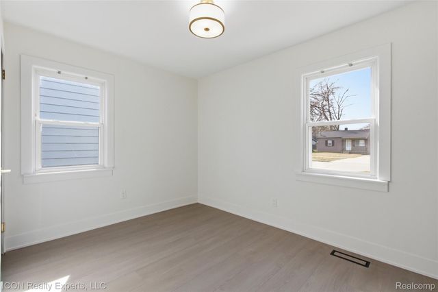 26066 Barrington Street, Madison Heights, MI 48071