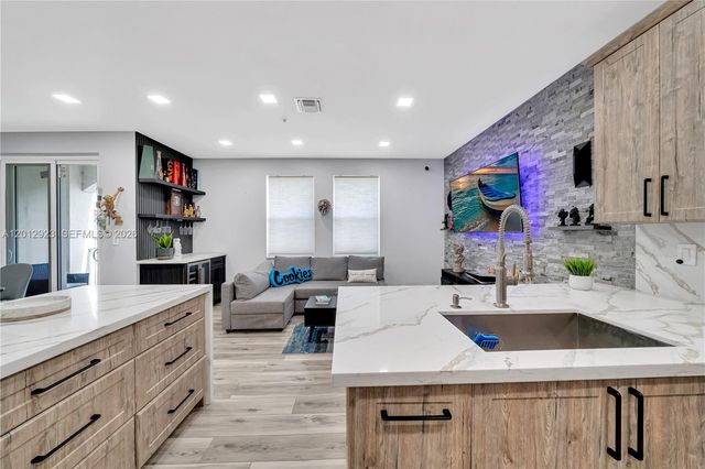 4361 SW 160th Ave 203, Miramar, FL 33027