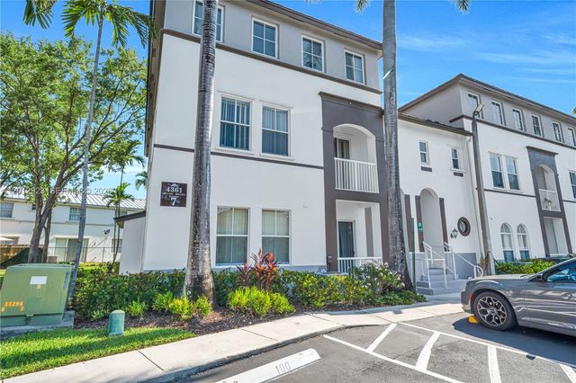 4361 SW 160th Ave 203, Miramar, FL 33027
