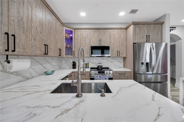 4361 SW 160th Ave 203, Miramar, FL 33027