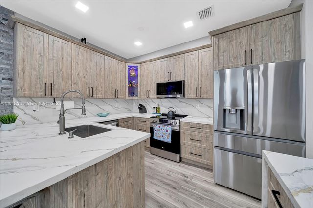 4361 SW 160th Ave 203, Miramar, FL 33027