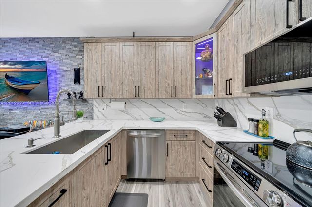 4361 SW 160th Ave 203, Miramar, FL 33027