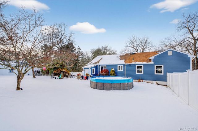 29 Walton Drive, Mahopac, NY 10541