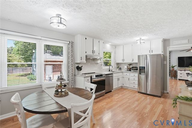 5406 Huntingcreek Dr, Chesterfield, VA 23237