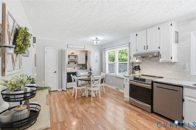 5406 Huntingcreek Dr, Chesterfield, VA 23237