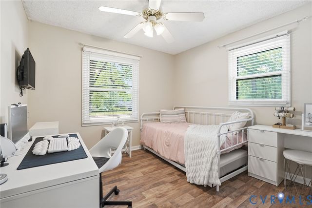 5406 Huntingcreek Dr, Chesterfield, VA 23237