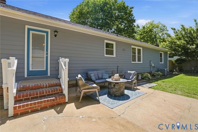 5406 Huntingcreek Dr, Chesterfield, VA 23237