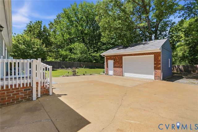 5406 Huntingcreek Dr, Chesterfield, VA 23237
