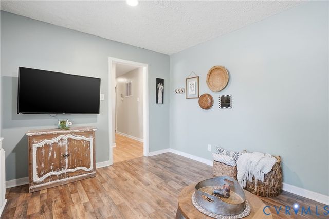 5406 Huntingcreek Dr, Chesterfield, VA 23237