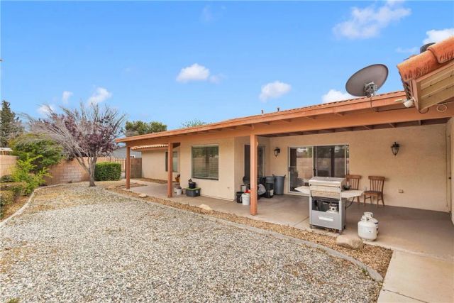 19804 Haida Road, Apple Valley, CA 92307