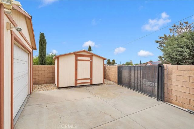19804 Haida Road, Apple Valley, CA 92307