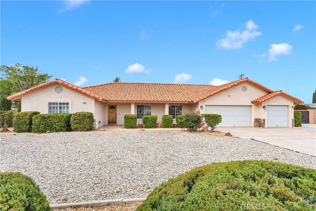19804 Haida Road, Apple Valley, CA 92307
