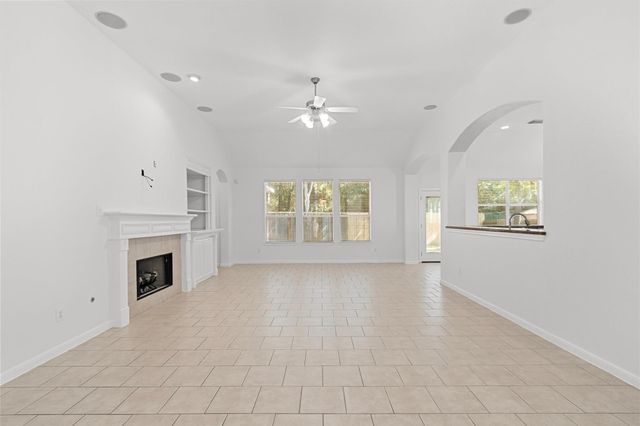 22 Colewood Court, The Woodlands, TX 77382