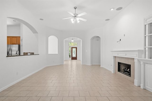 22 Colewood Court, The Woodlands, TX 77382