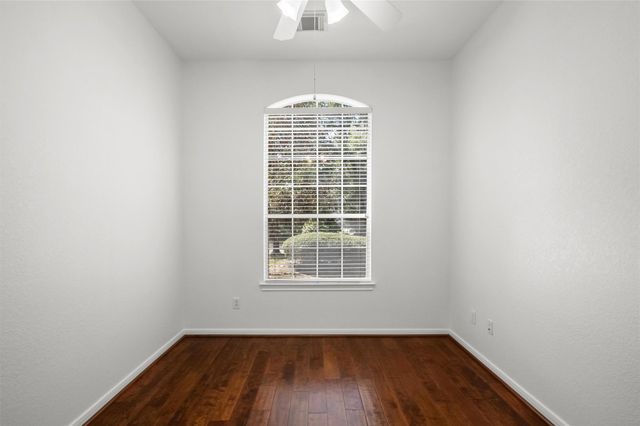 22 Colewood Court, The Woodlands, TX 77382