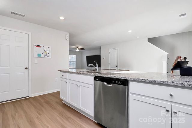 5209 Wolfridge Avenue, Charlotte, NC 28214