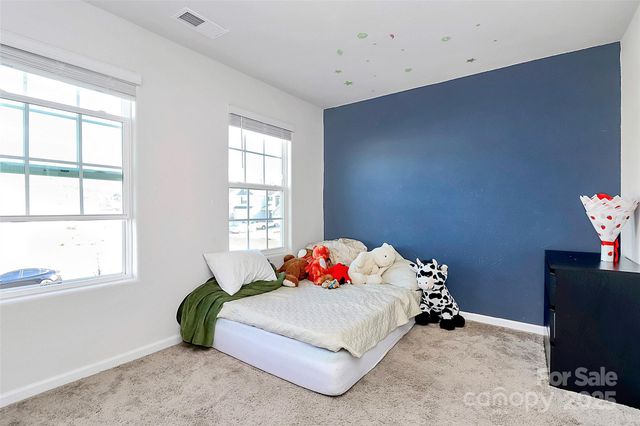 5209 Wolfridge Avenue, Charlotte, NC 28214