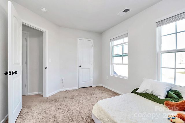 5209 Wolfridge Avenue, Charlotte, NC 28214