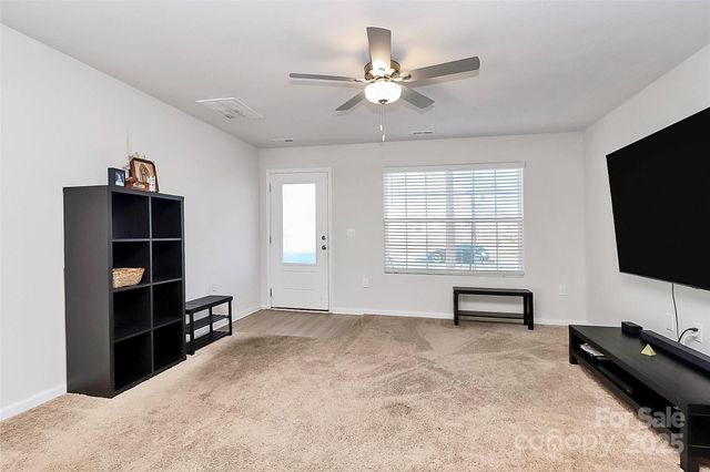 5209 Wolfridge Avenue, Charlotte, NC 28214