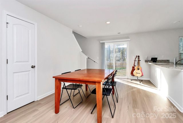 5209 Wolfridge Avenue, Charlotte, NC 28214