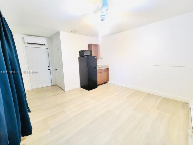 6730 Charleston St B-2, Hollywood, FL 33024