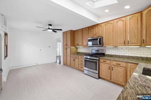 101 Midvale Avenue, Wanaque, NJ 07465