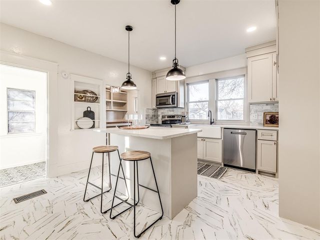 1901 W Cleveland Avenue, Guthrie, OK 73044