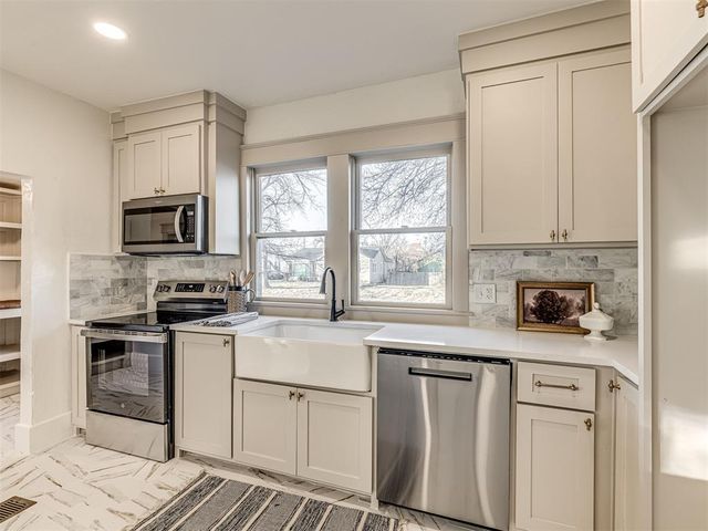 1901 W Cleveland Avenue, Guthrie, OK 73044