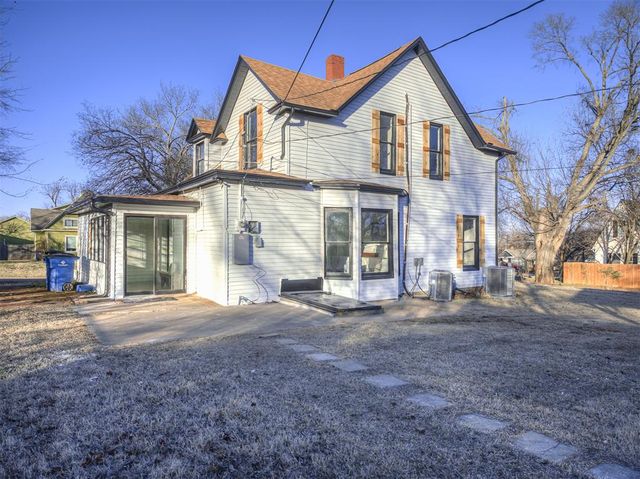 1901 W Cleveland Avenue, Guthrie, OK 73044