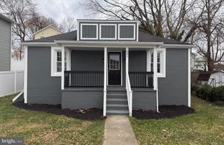 631 EAGLE AVE, Charles Town, WV 25414