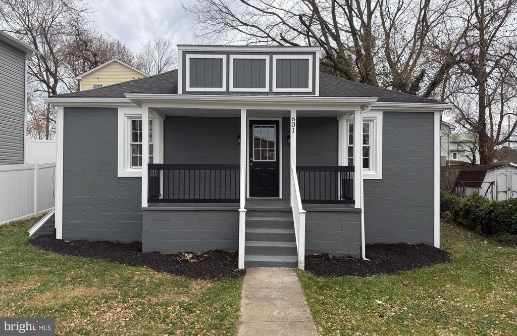 631 EAGLE AVE, Charles Town, WV 25414