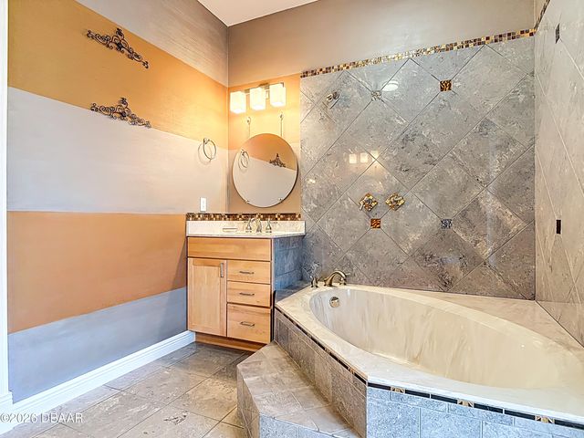 50 Kathleen Trail, Palm Coast, FL 32164