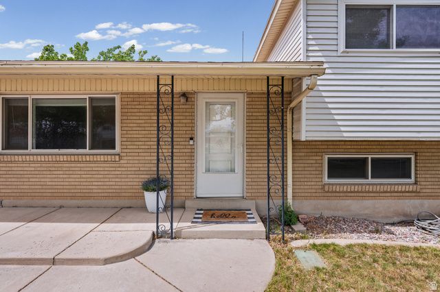 3846 W MEADOW GATE DR, West Valley City, UT 84120