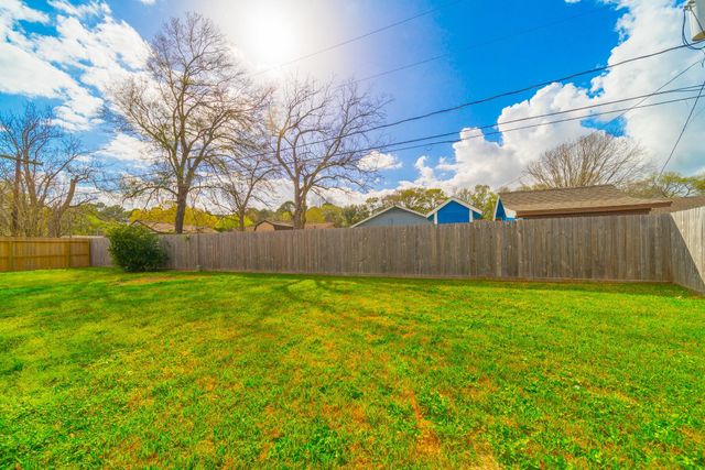 3502 Pine Meadow Lane, Houston, TX 77039