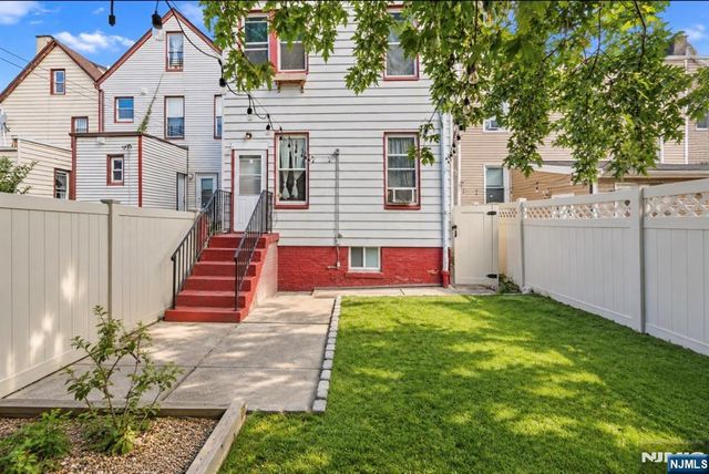 25 Gautier Avenue, Jersey City, NJ 07306