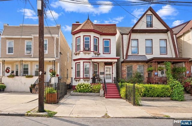 25 Gautier Avenue, Jersey City, NJ 07306