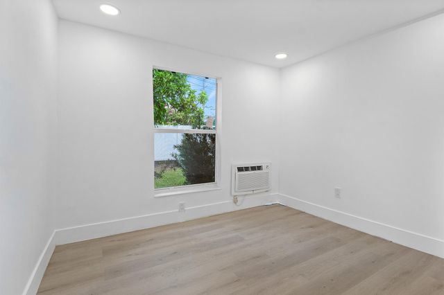 107 SW 4th Avenue, Delray Beach, FL 33444